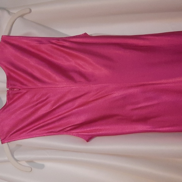 Jcrew , Size 00, Women's Holiday dress. Deep Pink color. Silky, soft material. - Picture 4 of 4
